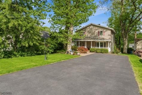 32 W Lakeview Trail Jefferson NJ 07885