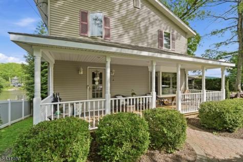 32 W Lakeview Trail Jefferson NJ 07885