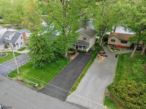 32 W Lakeview Trail Jefferson NJ 07885