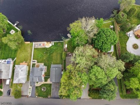 32 W Lakeview Trail Jefferson NJ 07885