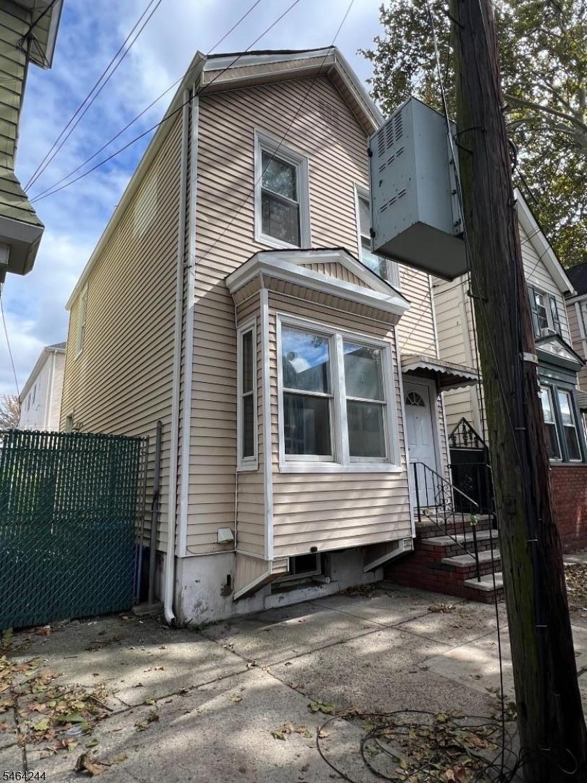 14 Lentz Avenue Newark NJ 07105