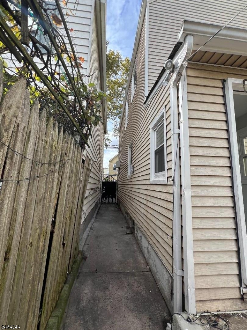 14 Lentz Avenue Newark NJ 07105