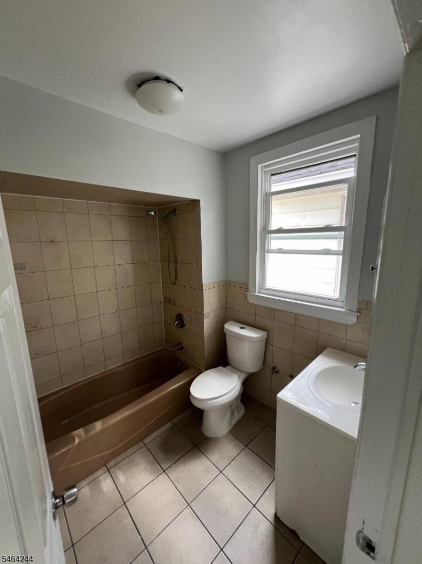 14 Lentz Avenue Newark NJ 07105