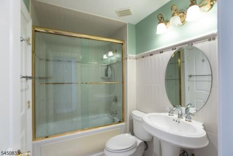 202 Rock Road West Green Brook NJ 08812