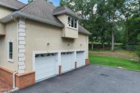 202 Rock Road West Green Brook NJ 08812