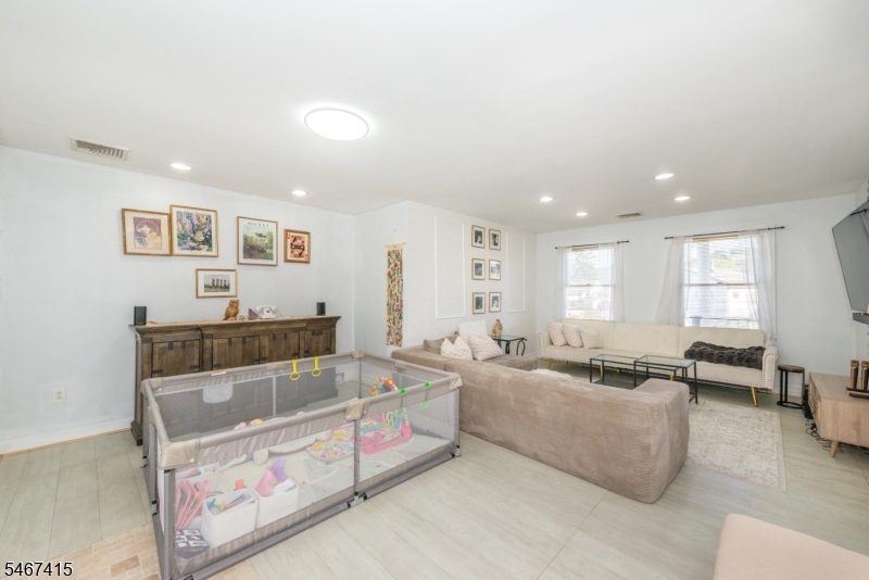 308 Pine Street Pompton Lakes NJ 07442