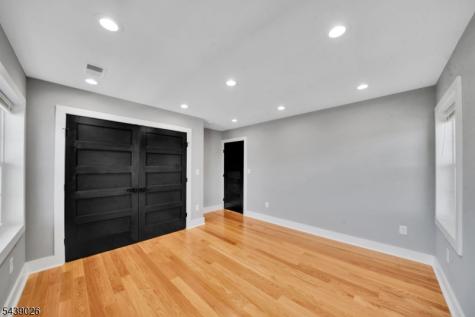 22 N 14th Street Kenilworth NJ 07033