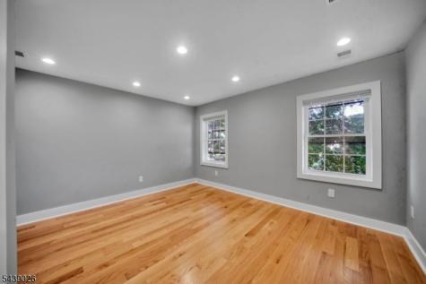 22 N 14th Street Kenilworth NJ 07033