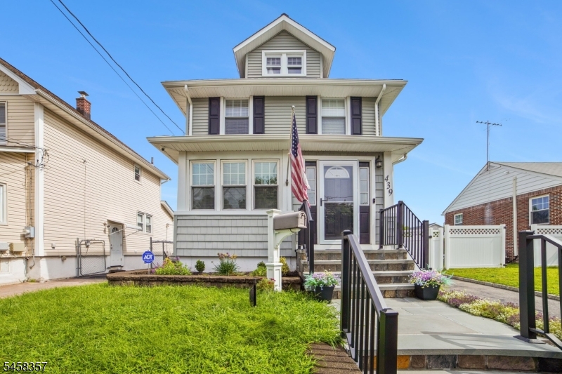 439 Lake Avenue Lyndhurst NJ 07071