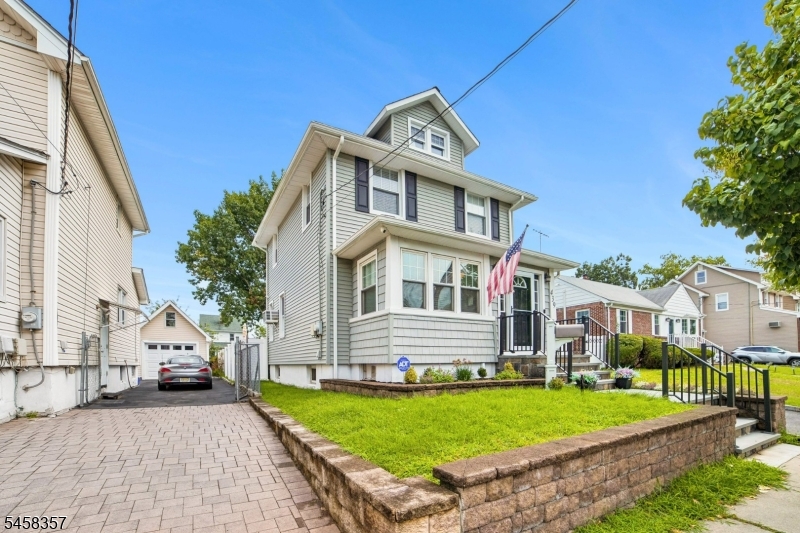 439 Lake Avenue Lyndhurst NJ 07071