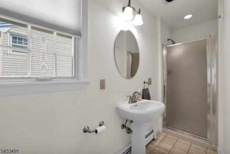 35 Old Orchard Court Cedar Grove NJ 07009