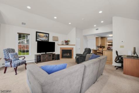 35 Old Orchard Court Cedar Grove NJ 07009