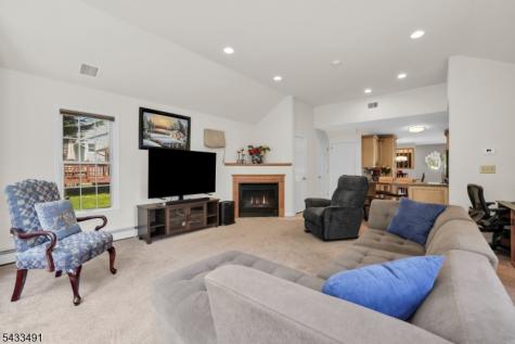 35 Old Orchard Court Cedar Grove NJ 07009
