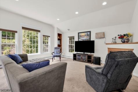 35 Old Orchard Court Cedar Grove NJ 07009