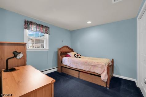 35 Old Orchard Court Cedar Grove NJ 07009