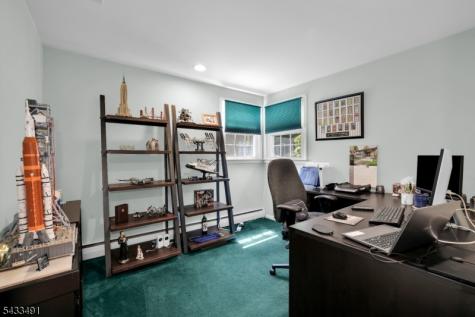 35 Old Orchard Court Cedar Grove NJ 07009