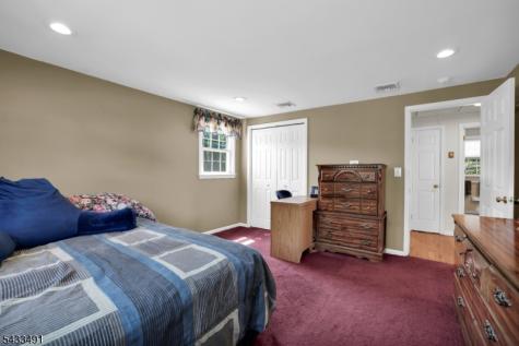 35 Old Orchard Court Cedar Grove NJ 07009