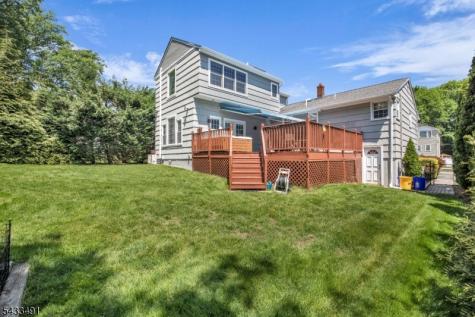 35 Old Orchard Court Cedar Grove NJ 07009