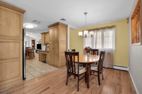 35 Old Orchard Court Cedar Grove NJ 07009