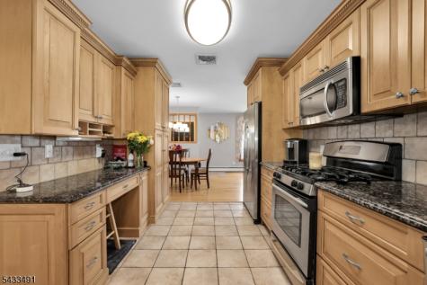 35 Old Orchard Court Cedar Grove NJ 07009