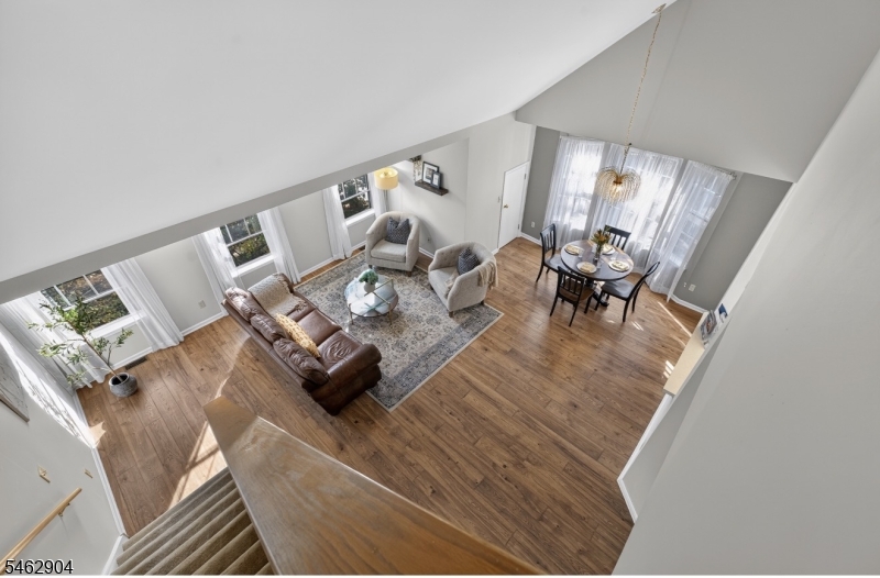 8 Oak Knoll Lane Bedminster NJ 07921