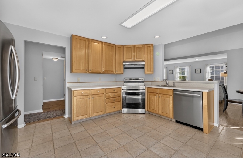 8 Oak Knoll Lane Bedminster NJ 07921