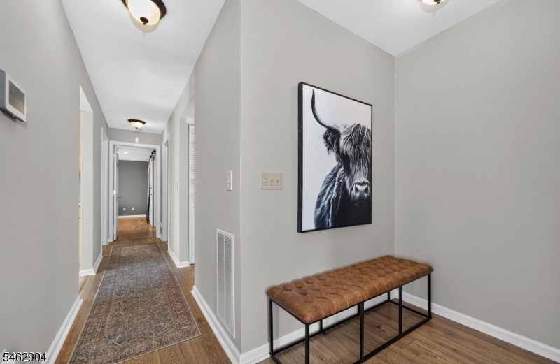 8 Oak Knoll Lane Bedminster NJ 07921
