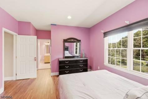 3 Longbow Terrace Raritan NJ 08822