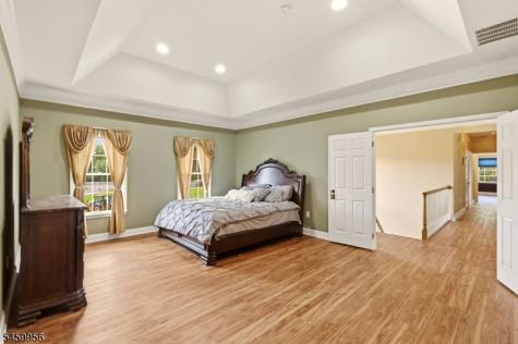 3 Longbow Terrace Raritan NJ 08822