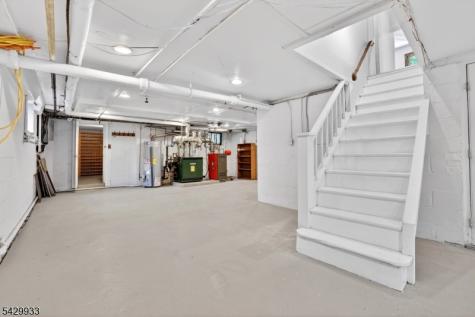 184 Old Short Hills Road Millburn NJ 07078