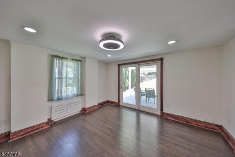 441 Maple Avenue Pohatcong NJ 08865