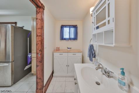 441 Maple Avenue Pohatcong NJ 08865