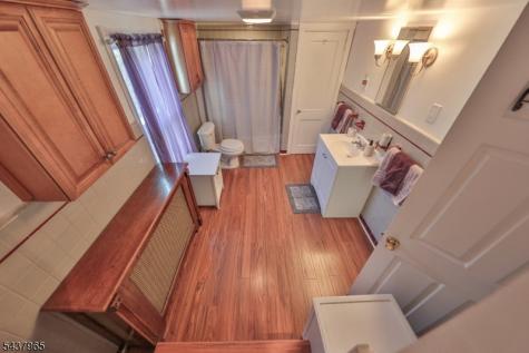 441 Maple Avenue Pohatcong NJ 08865