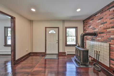 441 Maple Avenue Pohatcong NJ 08865