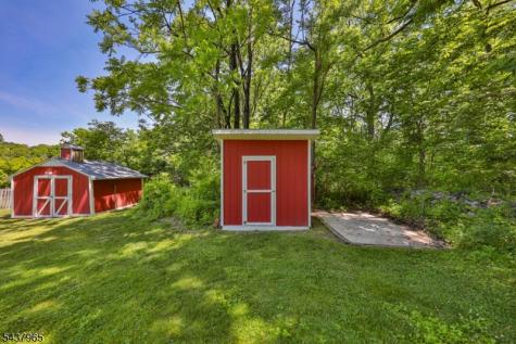 441 Maple Avenue Pohatcong NJ 08865