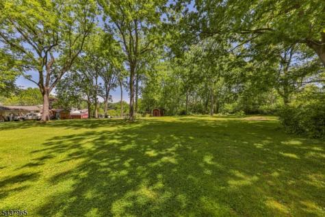 441 Maple Avenue Pohatcong NJ 08865