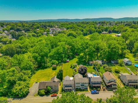 441 Maple Avenue Pohatcong NJ 08865