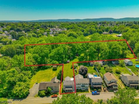 441 Maple Avenue Pohatcong NJ 08865