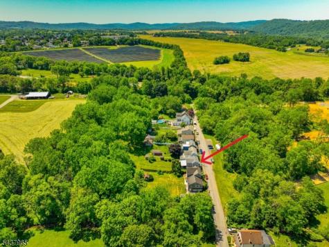 441 Maple Avenue Pohatcong NJ 08865