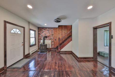 441 Maple Avenue Pohatcong NJ 08865