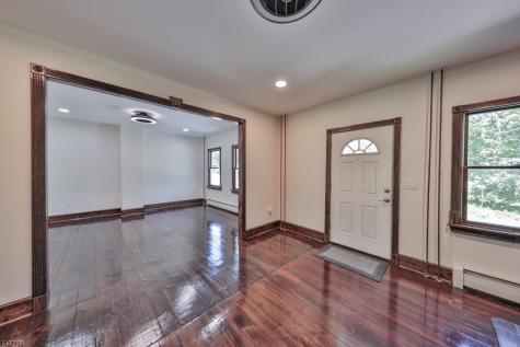 441 Maple Avenue Pohatcong NJ 08865