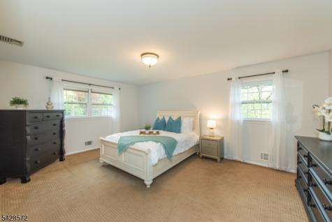 5 Robin Hill Road North Caldwell NJ 07006