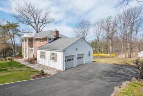 5 Robin Hill Road North Caldwell NJ 07006