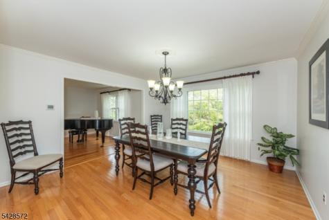 5 Robin Hill Road North Caldwell NJ 07006
