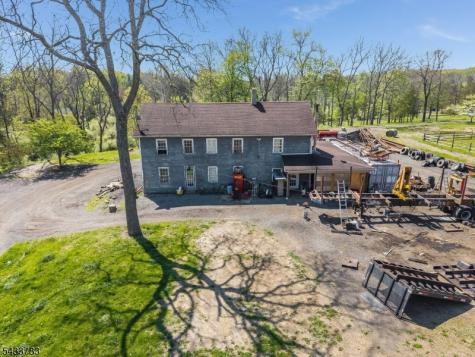 9 Creamery Lane Kingwood NJ 08825