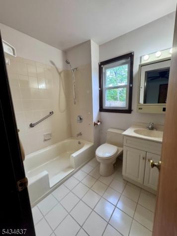 14 Berwick Way Piscataway NJ 08854