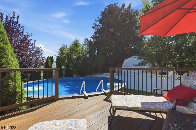 5 Kates Turn Jefferson NJ 07438