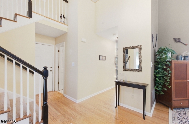 5 Kates Turn Jefferson NJ 07438