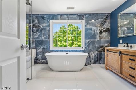 4 Matthew Drive Byram NJ 07871