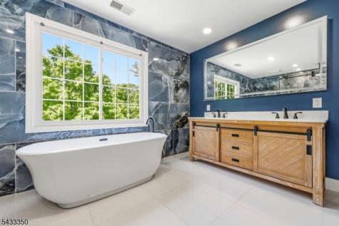 4 Matthew Drive Byram NJ 07871
